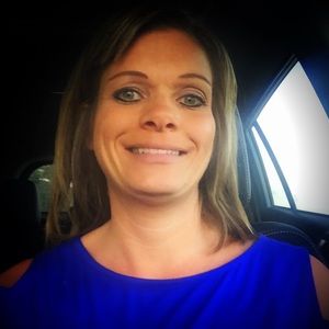 Meet your Posher, Dena